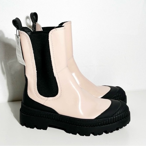 ✨Host Pick ✨ NWT SCOTCH & SODA boots - Picture 2 of 8